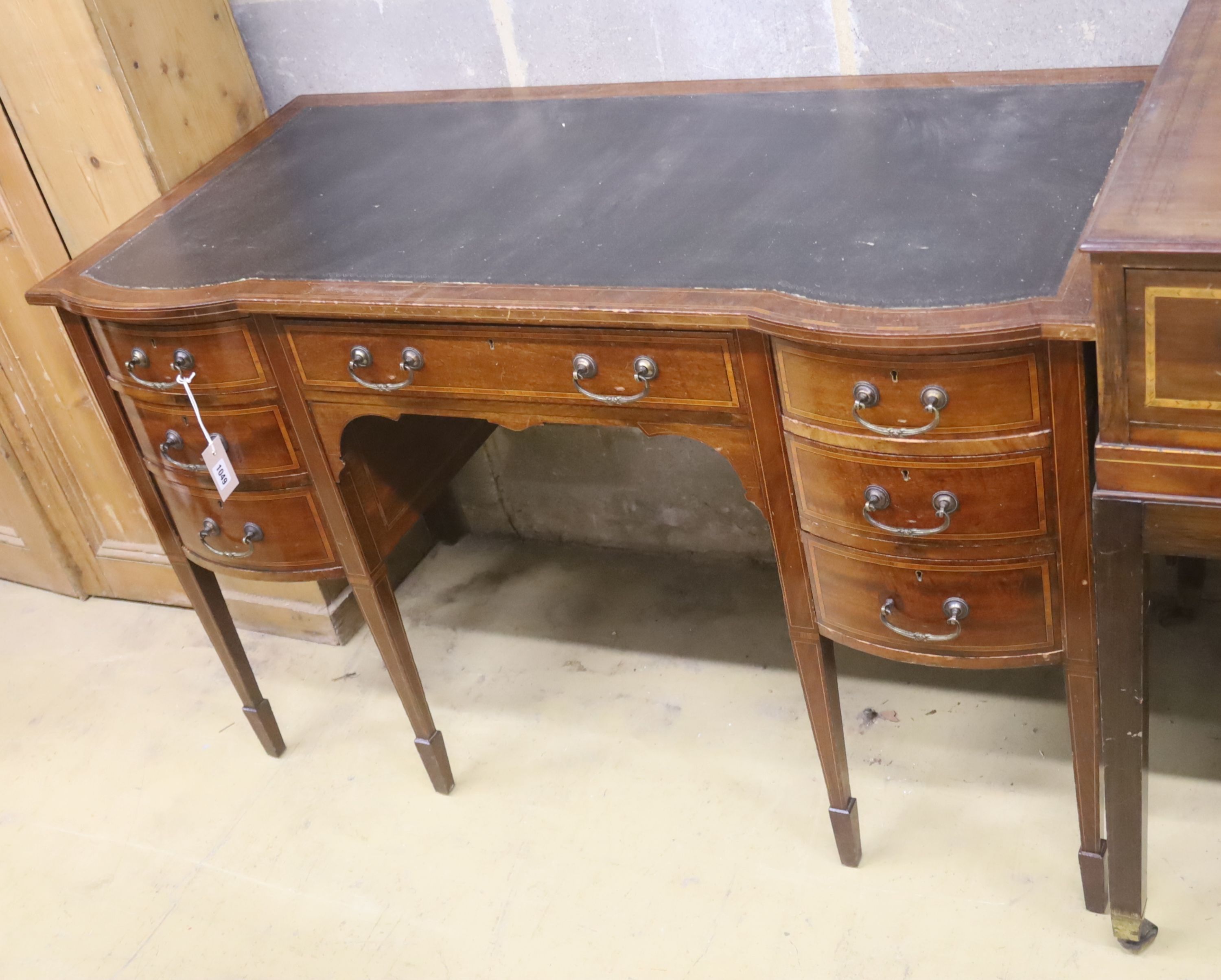 An Edwardian satinwood banded mahogany kneehole desk, width 121cm, depth 60cm, height 76cm